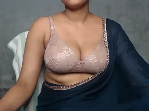 Snapshot of Shalini_Gaur chatting on July 20, 2026, 4:09 pm Shalini Gaur online show from July 20, 2026, 4:09 pm