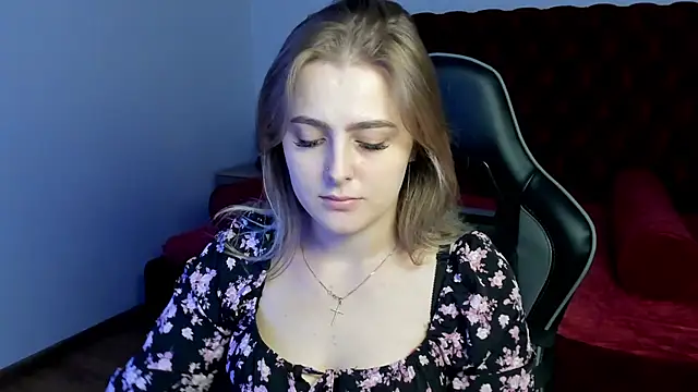 EllaBells online show from May 29, 2026, 5:02 am