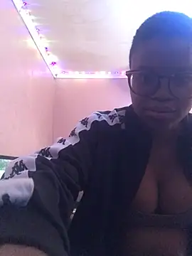 Snapshot of Hotboobs27 chatting on May 5, 2026, 8:50 am Hotboobs27 online show from May 5, 2026, 8:50 am