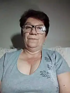 KetQueen101 online show from July 17, 2026, 9:34 pm