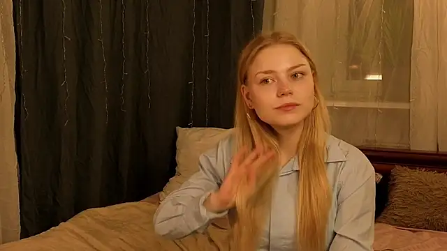 Snapshot of LavonaMadlem chatting on June 1, 2026, 9:14 pm LavonaMadlem online show from June 1, 2026, 9:14 pm