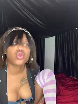 Snapshot of NittanyLioness chatting on June 1, 2026, 2:17 pm NittanyLioness online show from June 1, 2026, 2:17 pm