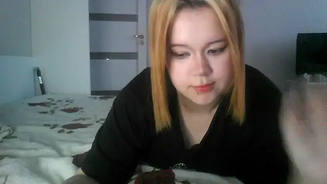 Snapshot of Amanda_Mia_ chatting on June 26, 2026, 4:13 pm Amanda Mia online show from June 26, 2026, 4:13 pm