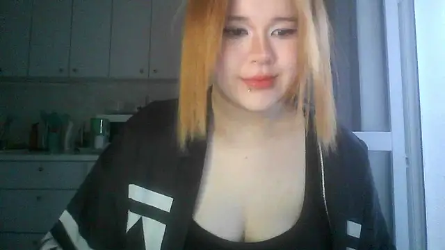 Snapshot of Amanda_Mia_ chatting on June 30, 2026, 4:07 pm Amanda Mia online show from June 30, 2026, 4:07 pm