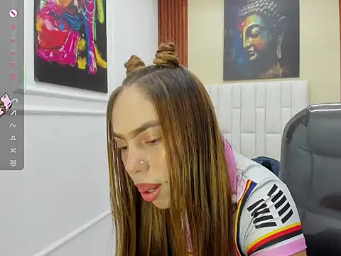 Snapshot of Alice_bensoon chatting on May 8, 2026, 3:05 pm Alice bensoon online show from May 8, 2026, 3:05 pm