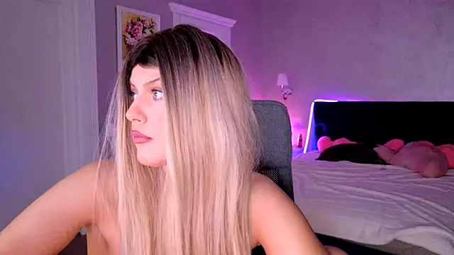 Snapshot of ChristieBlace chatting on May 12, 2026, 8:26 pm ChristieBlace online show from May 12, 2026, 8:26 pm
