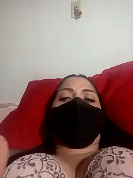 anita0123 online show from April 24, 2026, 9:39 pm