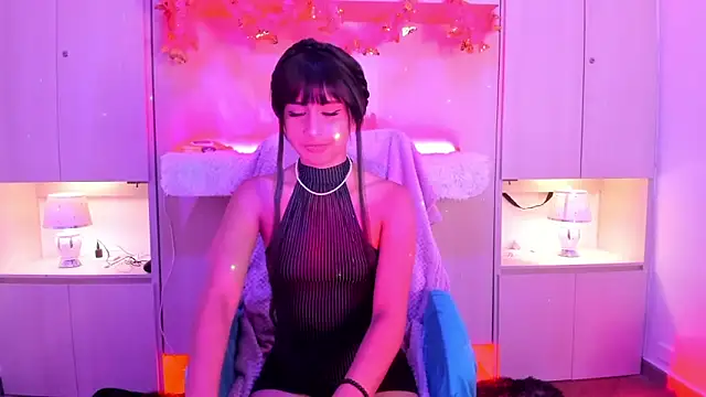 TomieDark  online show from May 23, 2026, 4:22 am