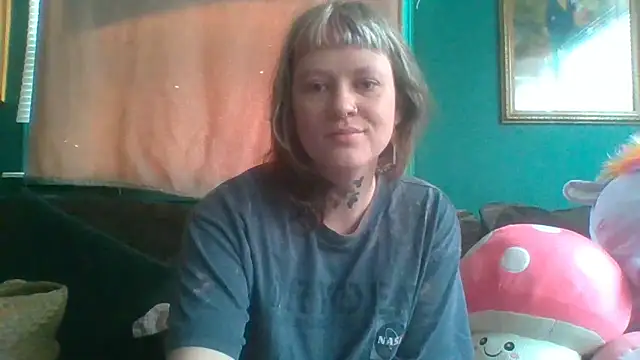 RosieSwitchBitch online show from May 8, 2026, 1:26 pm