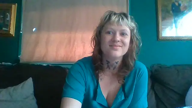 RosieSwitchBitch online show from June 19, 2026, 10:10 am