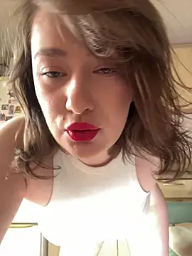 Snapshot of BettyRussian chatting on May 28, 2026, 5:04 am BettyRussian online show from May 28, 2026, 5:04 am