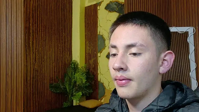 Snapshot of Andres_Tay chatting on May 17, 2026, 2:55 am Andres Tay online show from May 17, 2026, 2:55 am