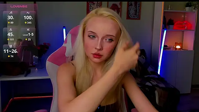 Snapshot of _CloudNine_ chatting on July 18, 2026, 12:08 am CloudNine online show from July 18, 2026, 12:08 am