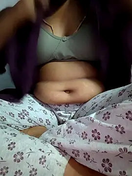 Tamil Hot HoneyBee online show from July 21, 2026, 5:25 pm