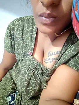 Tamil Hot HoneyBee online show from June 28, 2026, 3:35 am