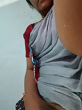 Tamil Hot HoneyBee online show from July 5, 2026, 4:06 am