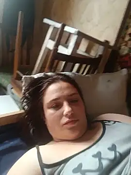 SanemCrems online show from July 14, 2026, 3:33 am