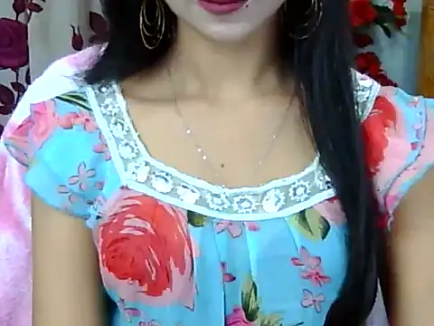 Snapshot of Alina_Nur chatting on May 8, 2026, 6:34 pm Alina Nur online show from May 8, 2026, 6:34 pm