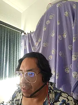 JefeGorila online show from May 4, 2026, 10:34 pm