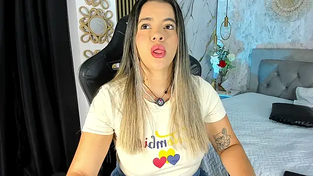 Snapshot of Leidy_2026 chatting on June 11, 2026, 12:57 pm Leidy 2026 online show from June 11, 2026, 12:57 pm