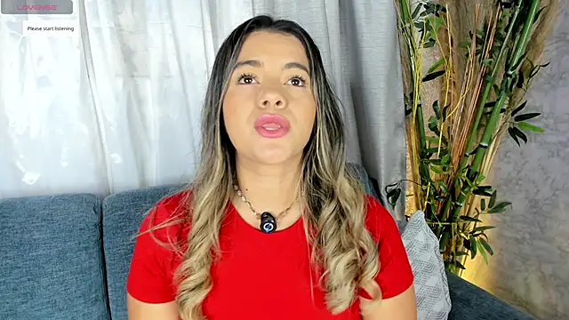 Snapshot of Leidy_2026 chatting on May 7, 2026, 1:03 pm Leidy 2026 online show from May 7, 2026, 1:03 pm