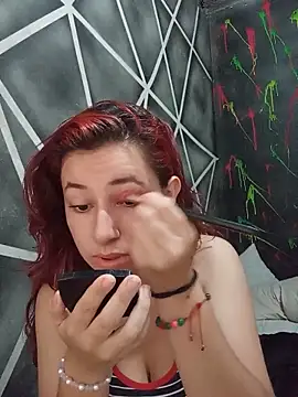 Escarleth 69 online show from June 13, 2026, 6:06 pm