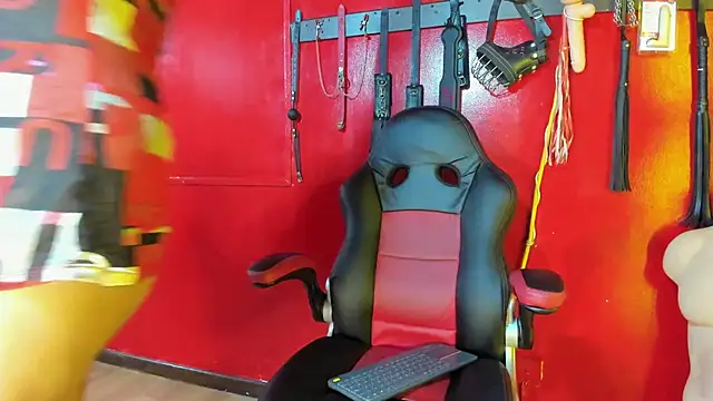 Dominatriz Arlette online show from June 3, 2026, 7:18 pm