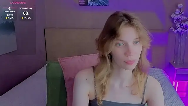 Emily Cartex online show from July 25, 2026, 6:10 am