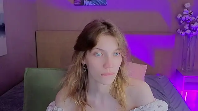 Emily Cartex online show from July 24, 2026, 5:58 am