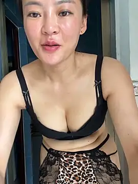 Meimei-bb online show from June 3, 2026, 2:34 am