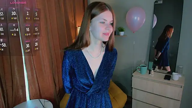 Snapshot of LeyaBloom chatting on May 18, 2026, 10:31 am LeyaBloom online show from May 18, 2026, 10:31 am