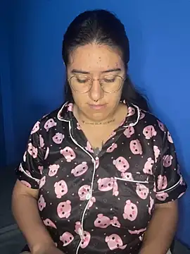 Gabbyy-gabbyy- online show from May 5, 2026, 9:40 pm