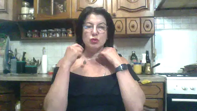 Fiona06 online show from May 20, 2026, 7:11 pm
