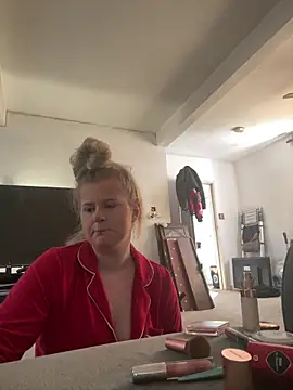 taylor-b online show from April 27, 2026, 8:56 am