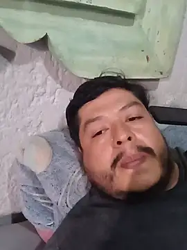 alexgdl42 online show from July 27, 2026, 9:44 pm