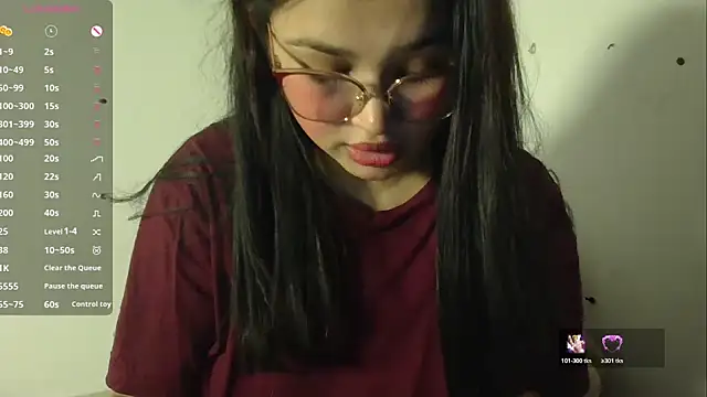 Snapshot of Lily____ chatting on July 22, 2026, 10:23 pm Lily online show from July 22, 2026, 10:23 pm