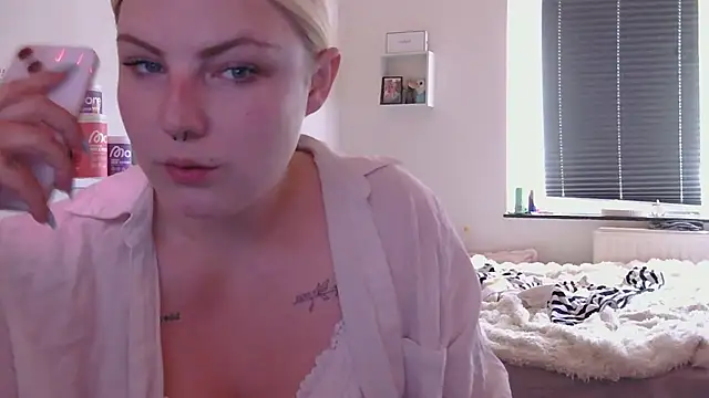 Snapshot of josi-420 chatting on July 2, 2026, 12:22 pm josi-420 online show from July 2, 2026, 12:22 pm