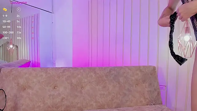 nicki-west online show from May 4, 2026, 7:06 pm