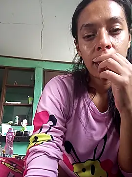 Snapshot of Kimkaly chatting on May 3, 2026, 2:20 pm Kimkaly online show from May 3, 2026, 2:20 pm