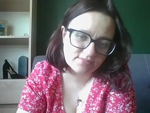 sensual paris online show from April 27, 2026, 8:01 am