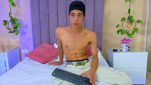 Snapshot of Liam__Mercury chatting on June 26, 2026, 8:03 pm Liam Mercury online show from June 26, 2026, 8:03 pm