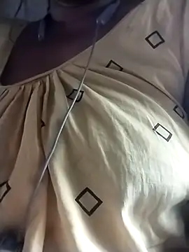 Ishrgt2244 online show from April 27, 2026, 6:44 am