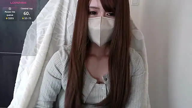 risa3515 online show from May 7, 2026, 8:28 am