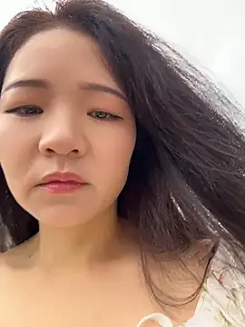 xiaochengzi505 online show from June 10, 2026, 12:45 am