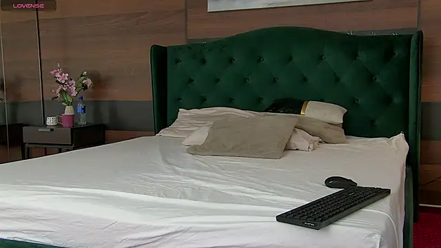 AlyceBeau online show from May 20, 2026, 5:59 am