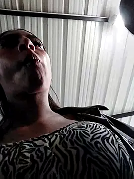 Sexy sarita outdoors online show from April 27, 2026, 8:40 pm