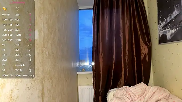 LongChillGerl online show from June 4, 2026, 7:51 pm