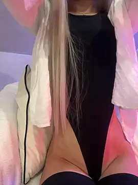 -Lavanda- online show from April 30, 2026, 12:23 pm