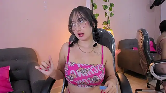 VICTORIA FAIRIES online show from June 12, 2026, 12:36 pm