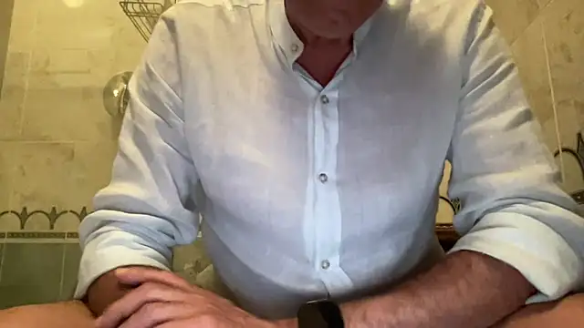 Snapshot of henrybull007 chatting on June 14, 2026, 5:14 pm henrybull007 online show from June 14, 2026, 5:14 pm